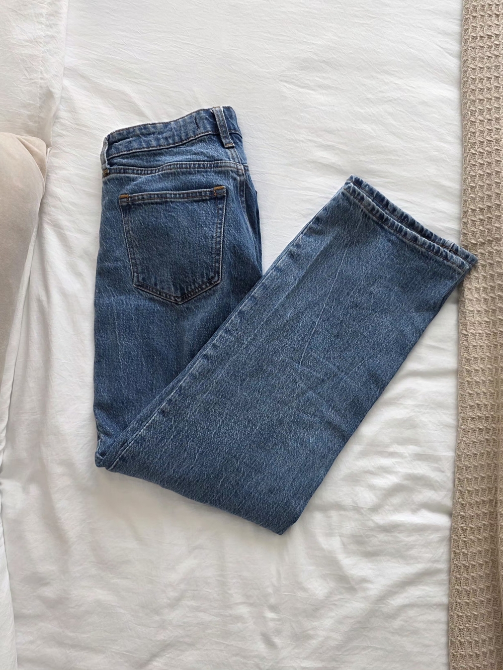 Abercrombie & Fitch Medium Blue High Rise 90s Relaxed Curve Love